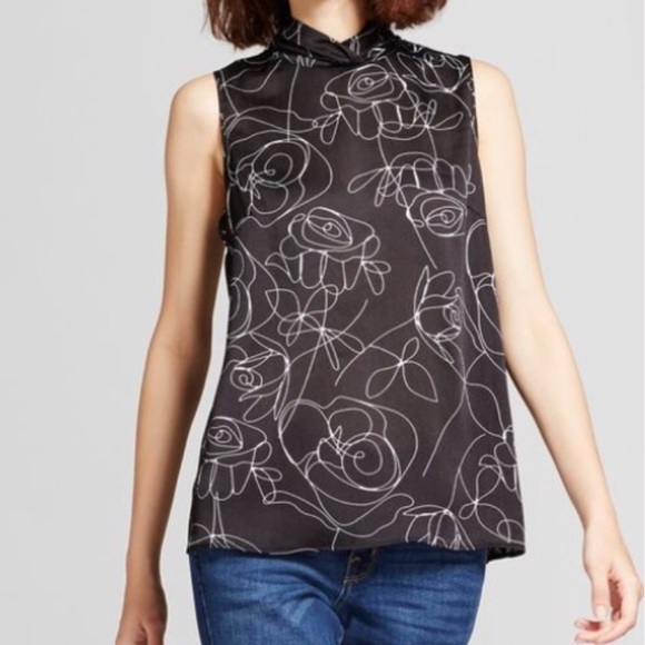 Mossimo Supply Co. Tops - ☑️CHIC BLACK WHITE FLORAL SLEEVELESS TOP